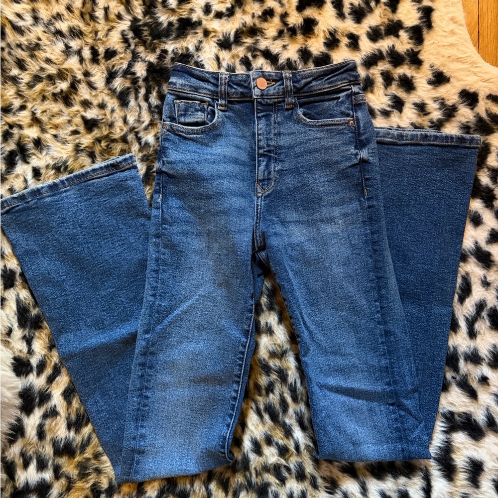 Zara flare-Leg Dark Blue High-Rise Jeans